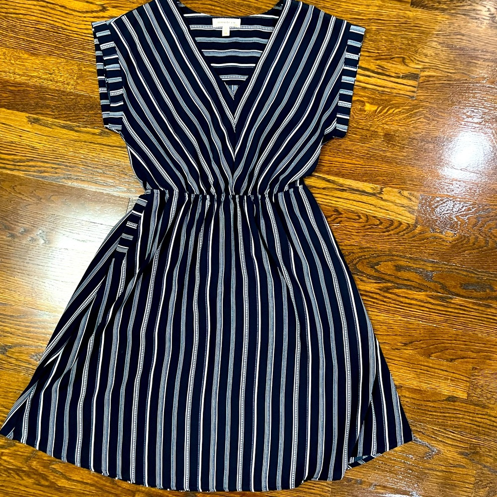 Short-sleeves Striped Dress with Pockets